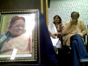 Didi pic with Zahida Hina & Jatin Desai Zaheda Hina with Indian journalist Jatin Desai, at a peace seminar in Karachi held to honour Nirmala Deshpande. Photo: Beena Sarwar