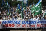 Pakistan-Qadri-demo1