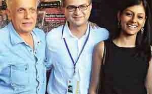 Mahesh Bhatt and Kara Film Fest director Hasan Zaidi, with Nandita Das