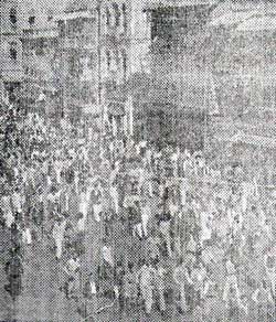 Procession-on-Elphi250