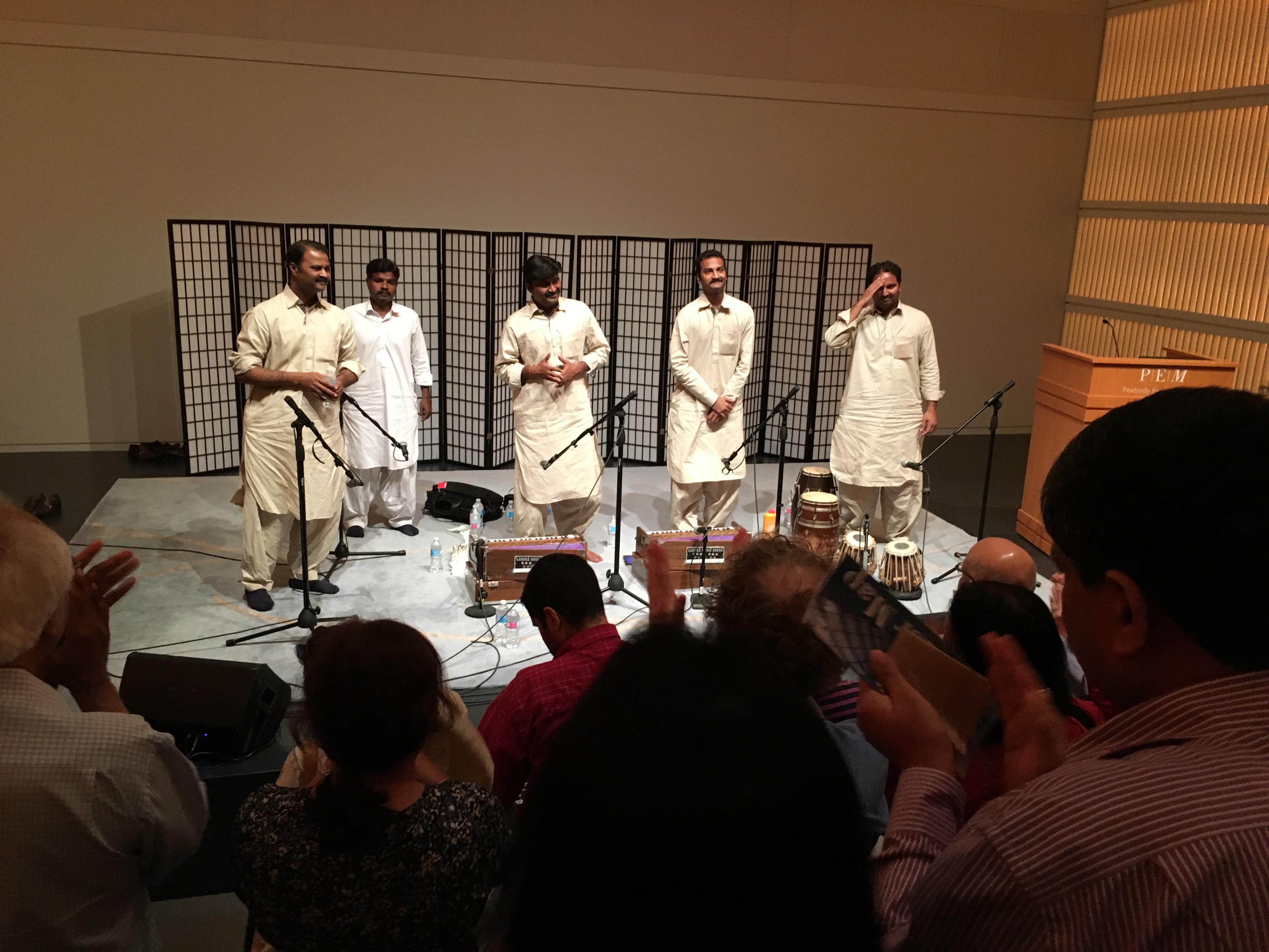 Saami-PEM-standing ovation